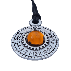 Sidabruotas pakabukas - saulės laikrodis „Saturnas“ su Bohemijos krištolu