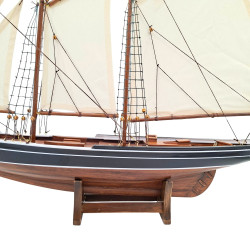 Burlaivio modelis Bluenose 78 cm – prabangi jūrinė dekoracija namams