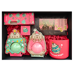 „Merry Pusheenmas!“ – šventinis grožio ir jaukumo rinkinys