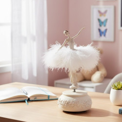 Muzikinė balerinos figūrėlė „Gulbių Ežeras“