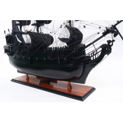 „Black Pearl“ piratų laivo modelis