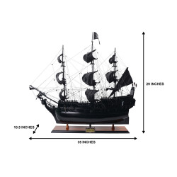 „Black Pearl“ piratų laivo modelis
