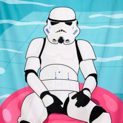 The Original Stormtrooper „Pool Day Off“ mikropluošto paplūdimio rankšluostis
